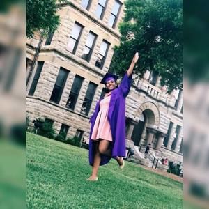 Meet your Posher, Daniela